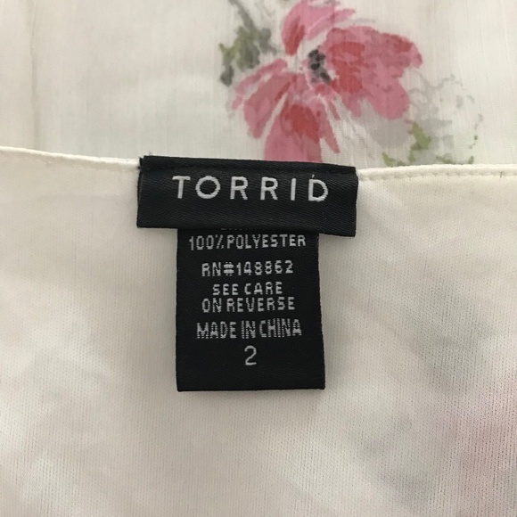 Torrid Chiffon Cold Shoulder Flutter Sleeve Surplice Floral Blouse Plus Size 2 - Picture 7 of 8